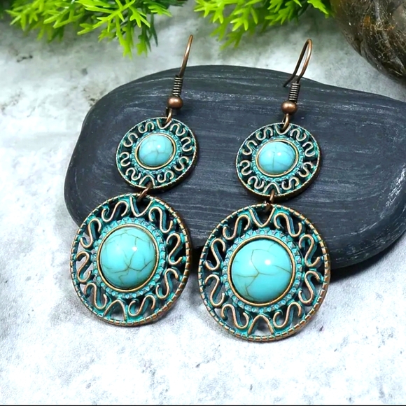 Jewelry - 🔥FASHIONABLE EARRINGS🔥
